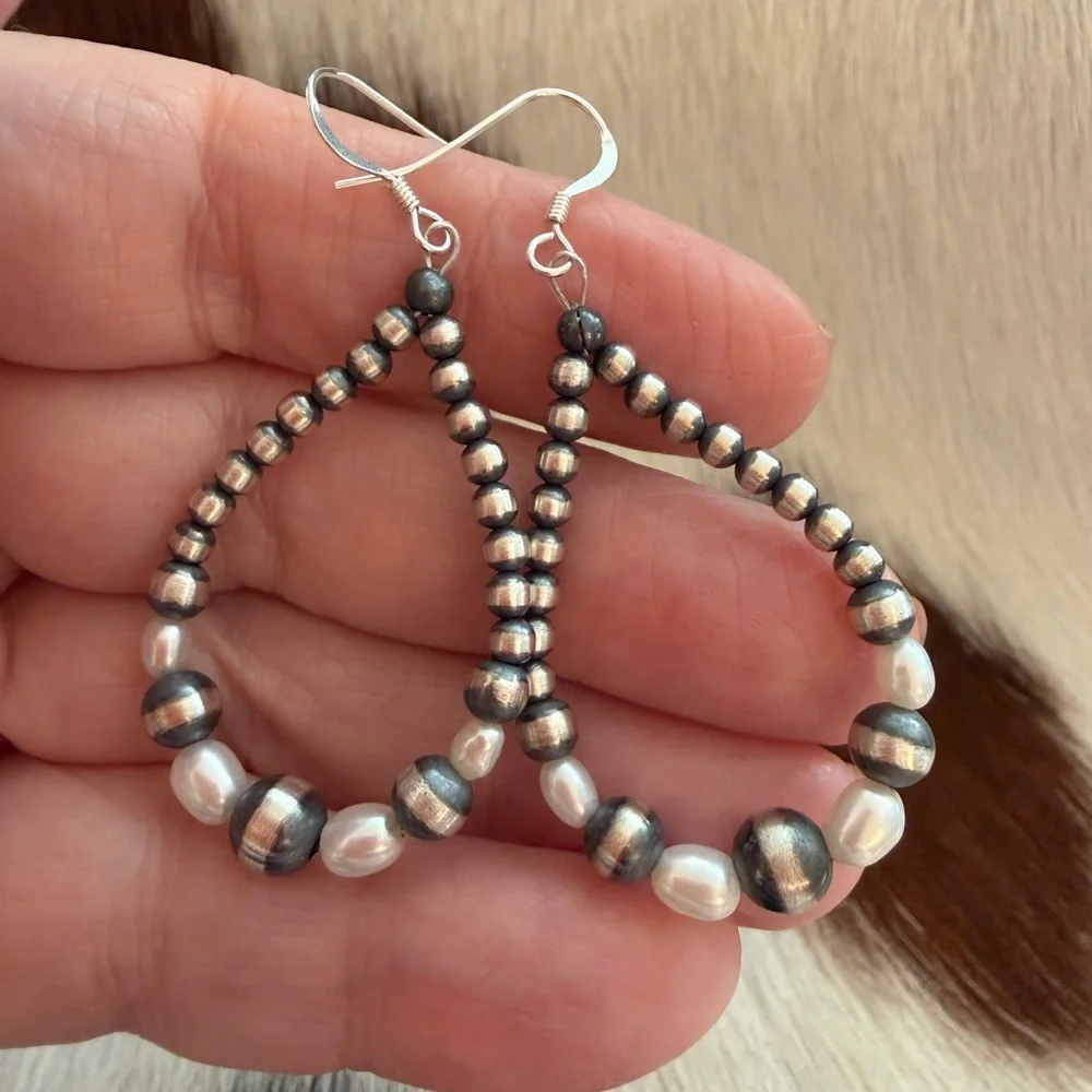 ❤️ 3mm-6mm Sterling Navajo Desert Pearls & Fresh Water Pearl Lt Weight Earrings